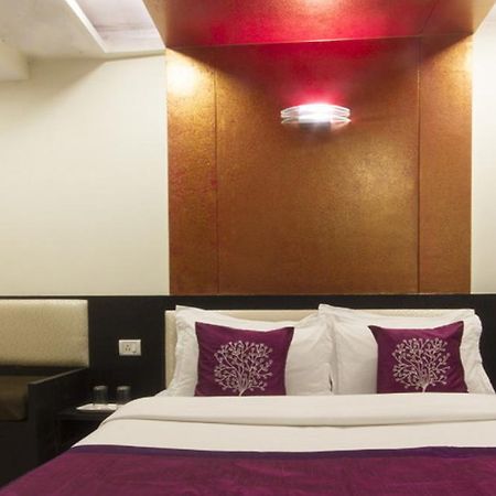 Hotel Accore Inn Мумбаї Екстер'єр фото
