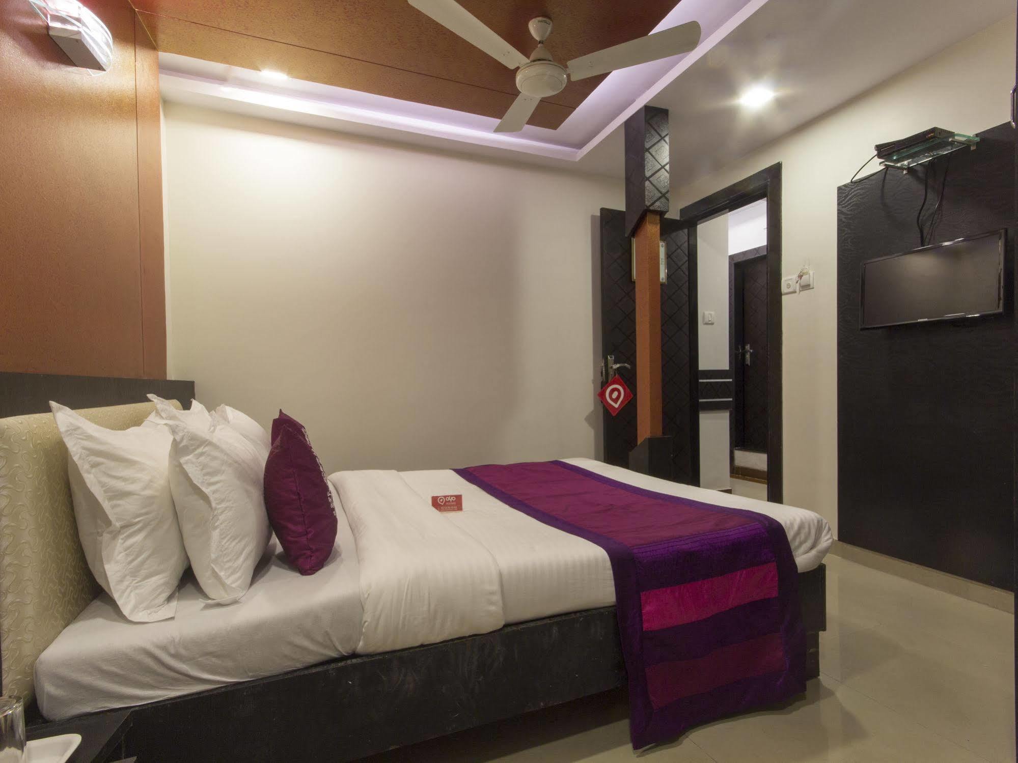Hotel Accore Inn Мумбаї Екстер'єр фото